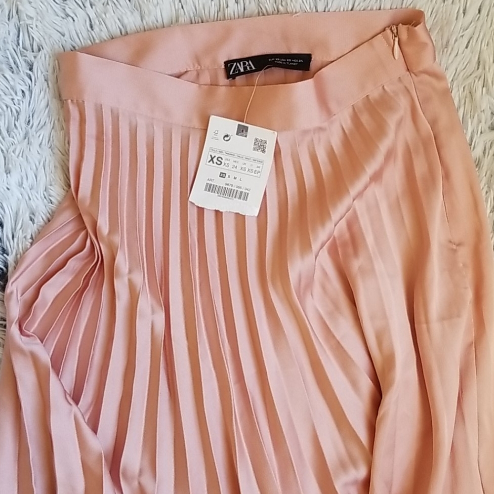 NWT ZARA Pink skirt